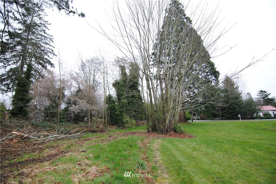 12227 Roseberg Avenue South Burien, WA 98168 - Photo 1 of 1