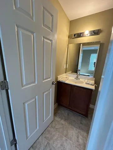 $1,600 | 607 Hemingway Circle, Summerville, SC 29483