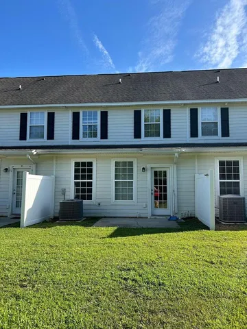 $1,600 | 607 Hemingway Circle, Summerville, SC 29483