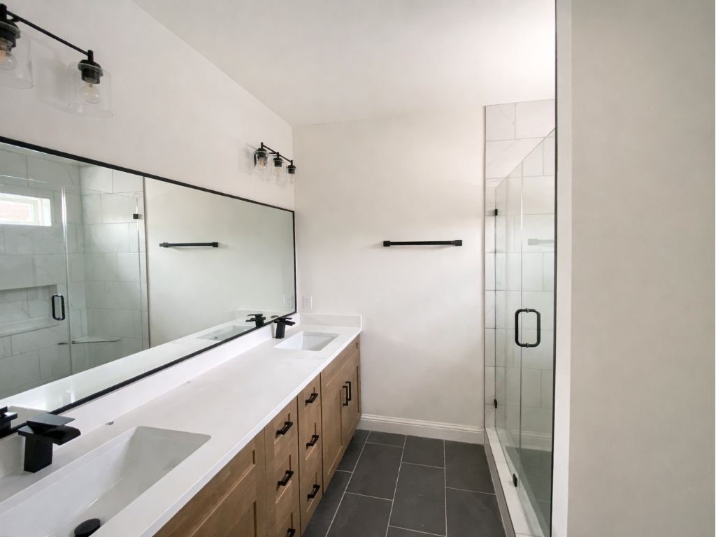 806 South Colbert Street Dayton, TX 77535 - Photo 6 of 8