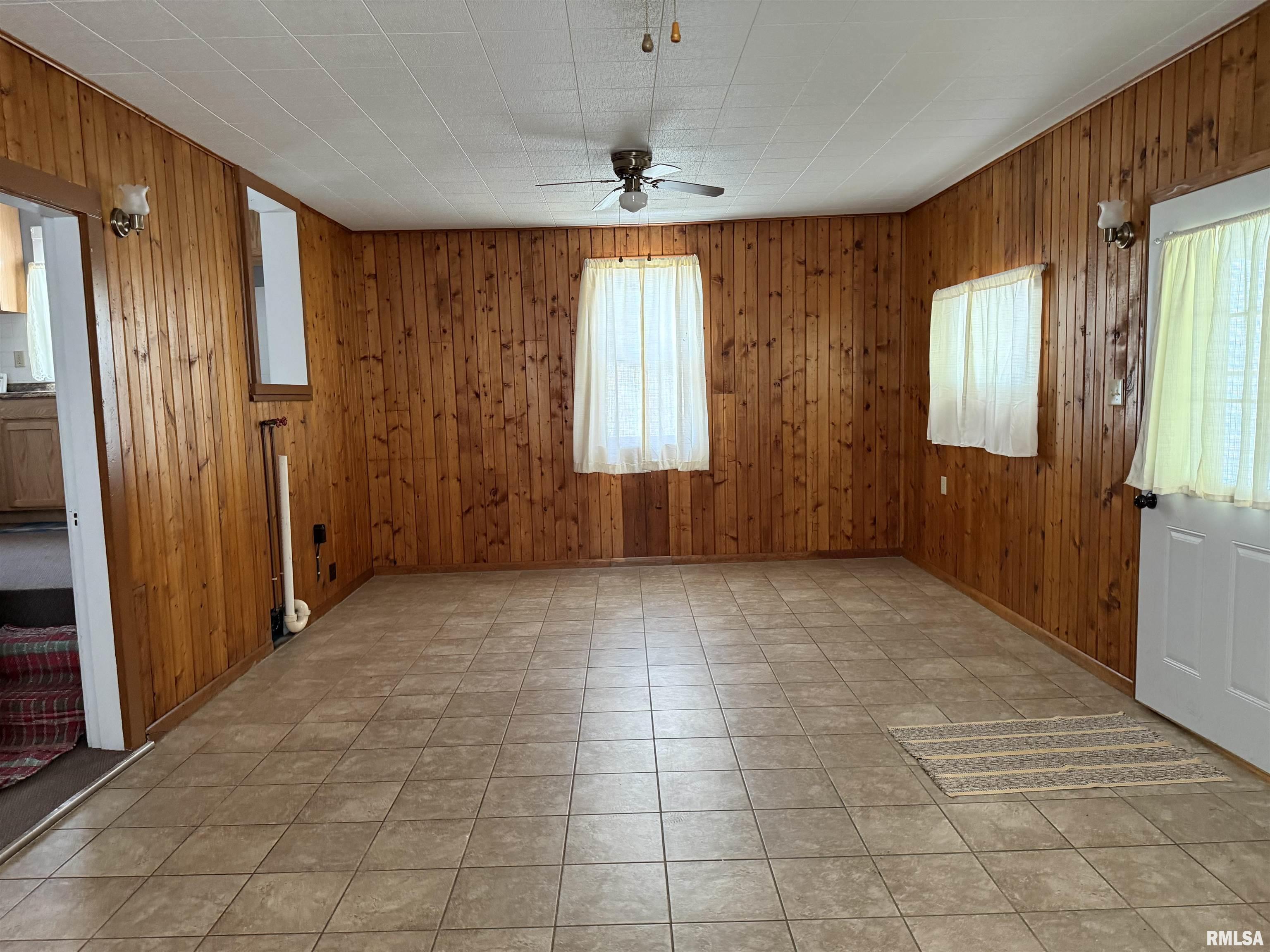 1478 East Chestnut Street Canton, IL 61520 - Photo 11 of 35