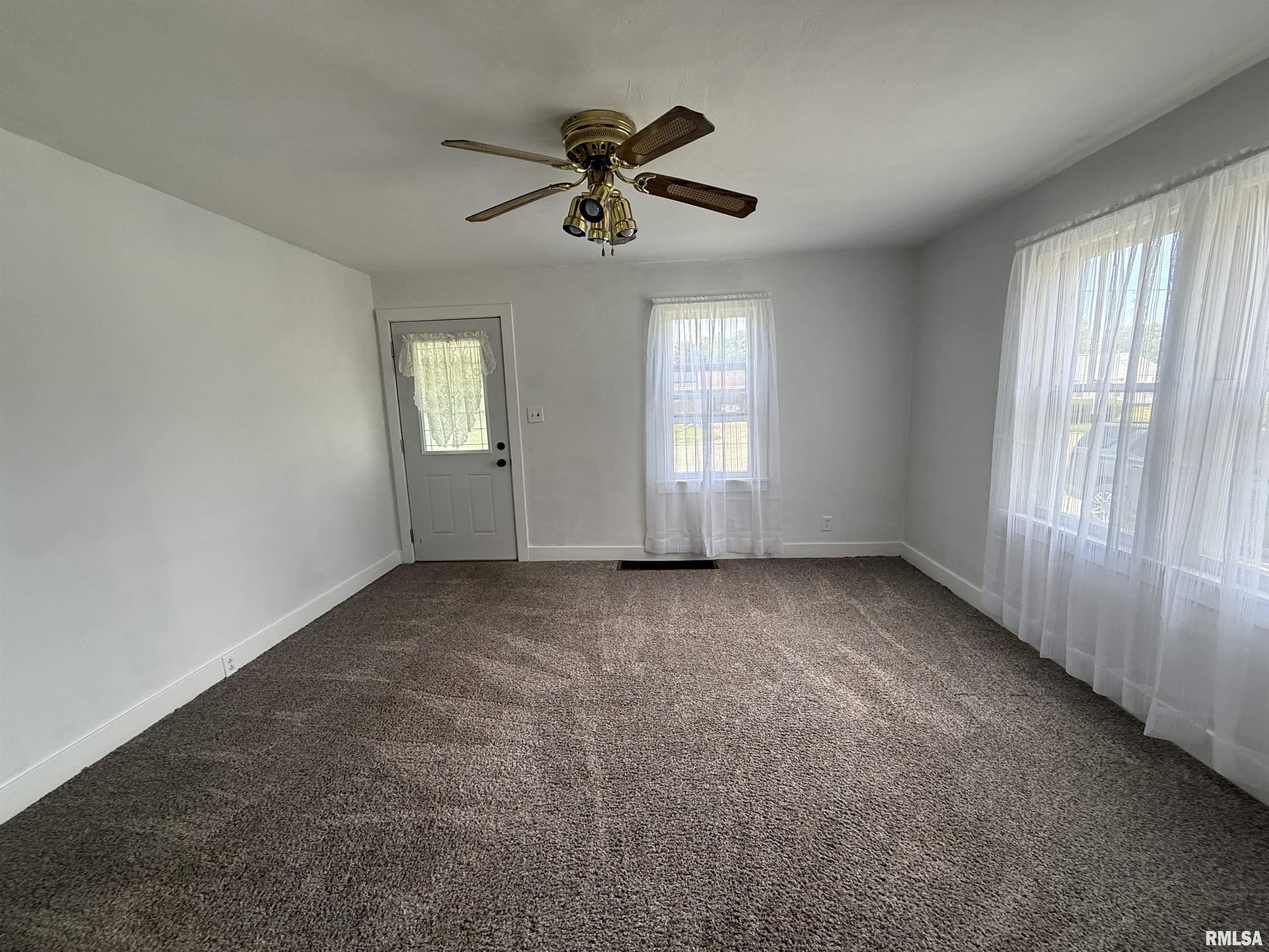 1478 East Chestnut Street Canton, IL 61520 - Photo 17 of 35