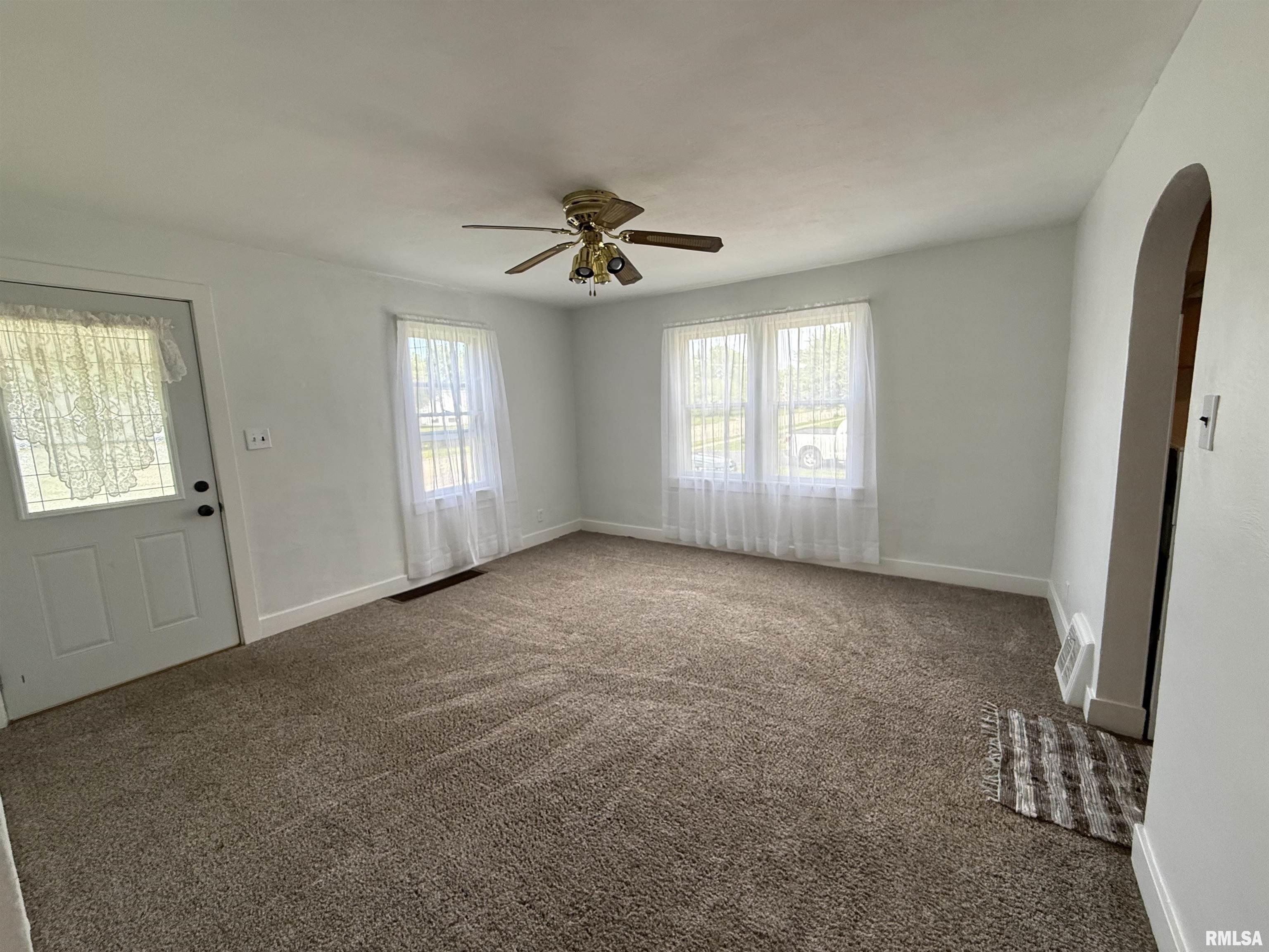 1478 East Chestnut Street Canton, IL 61520 - Photo 21 of 35