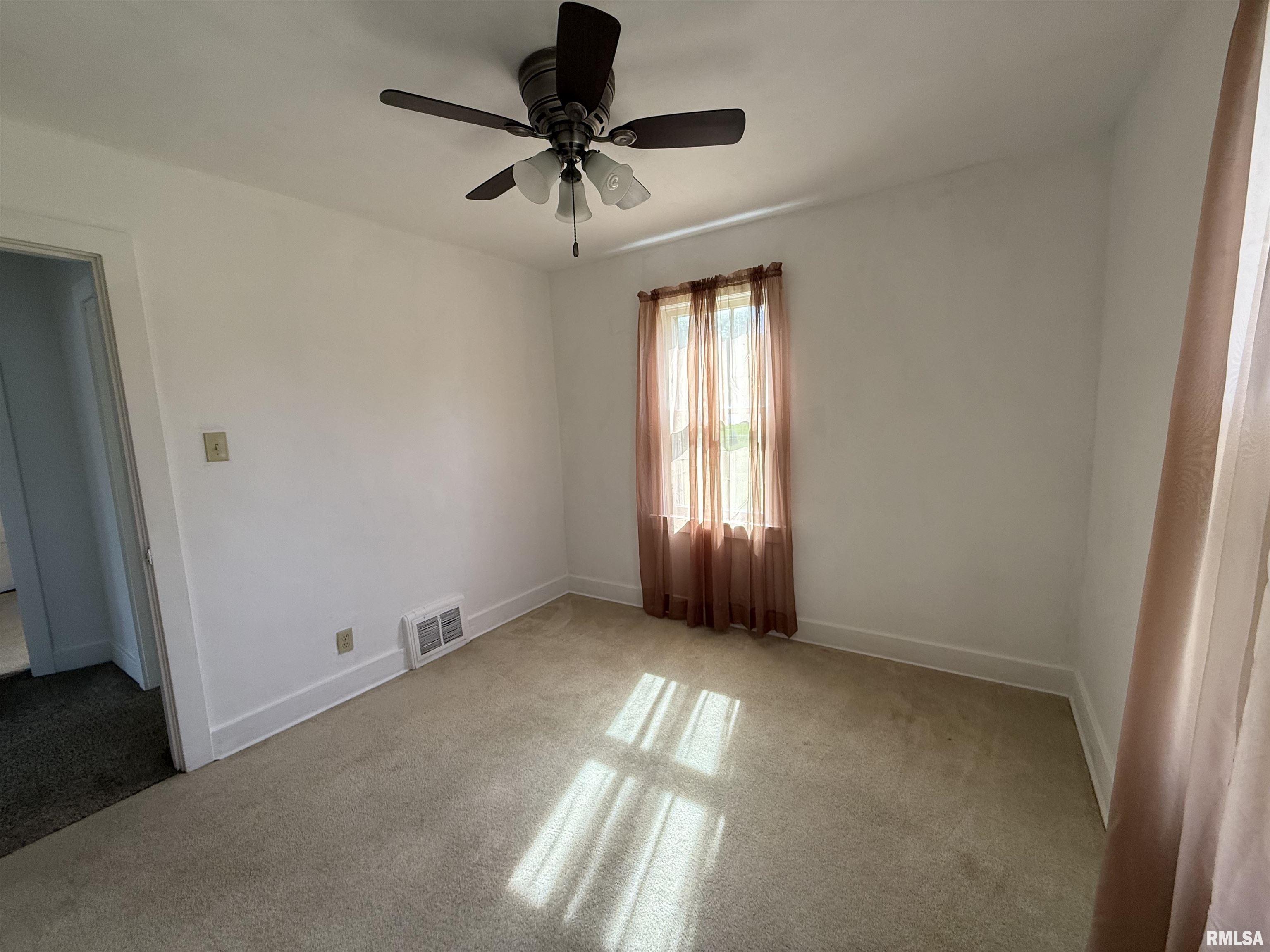 1478 East Chestnut Street Canton, IL 61520 - Photo 23 of 35