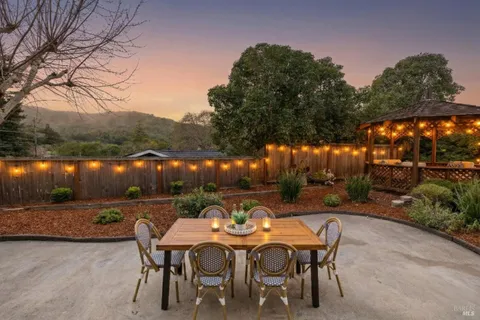 $1,195,000 | 35 Corte Alta, Novato, CA 94949