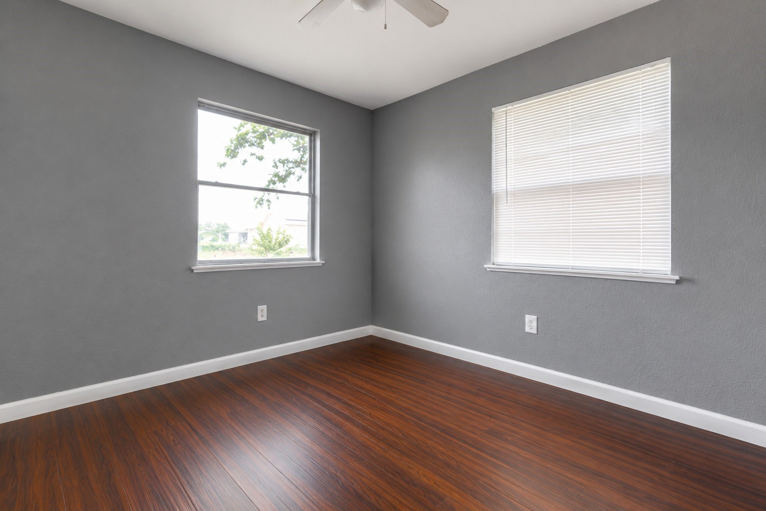 839 South Pine Street Rosharon, TX 77583 - Photo 8 of 20