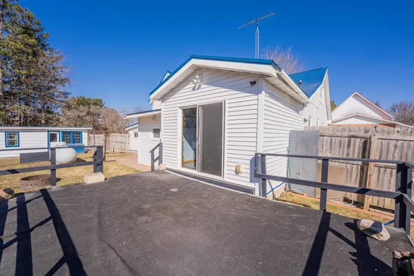 $175,000 | 121 West Oak Street, Stanley, WI 54768