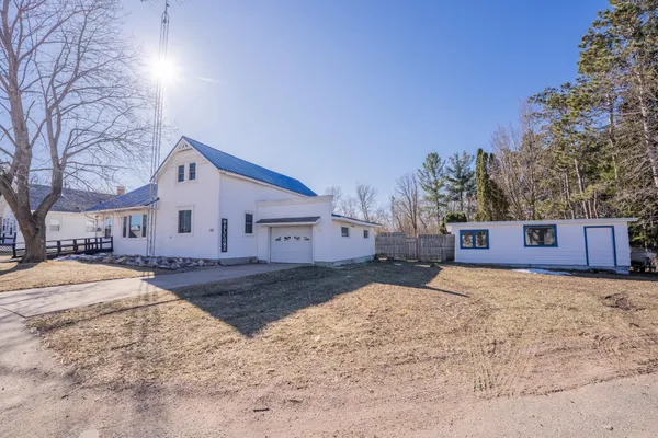 $175,000 | 121 West Oak Street, Stanley, WI 54768