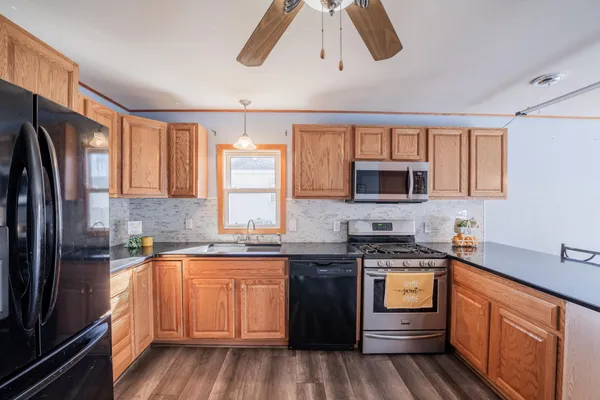 $175,000 | 121 West Oak Street, Stanley, WI 54768