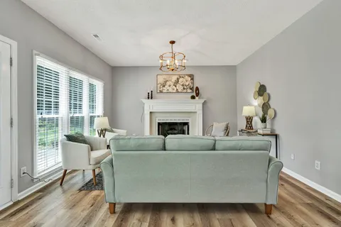 $514,900 | 6806 Anchorage Lane, Hixson, TN 37343