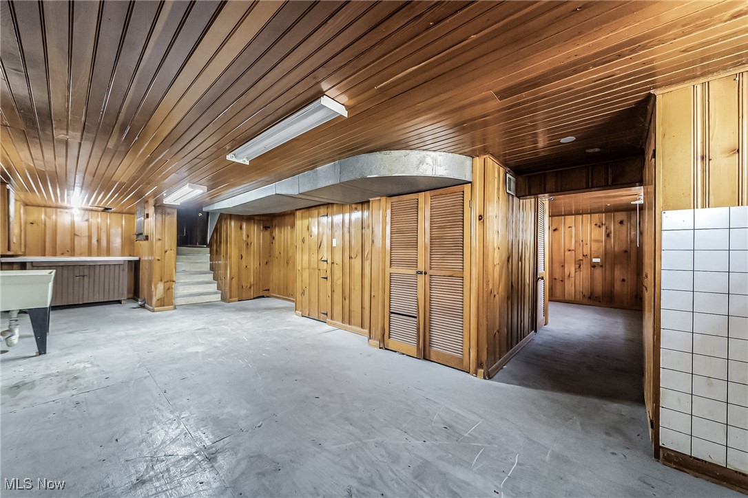 1801 Rockefeller Road Wickliffe, OH 44092 - Photo 23 of 37 View of horse barn