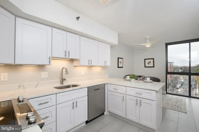 $580,000 | 1016 South Wayne Street, Unit 604, Arlington, VA 22204