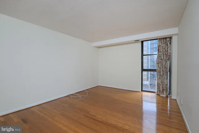 $580,000 | 1016 South Wayne Street, Unit 604, Arlington, VA 22204