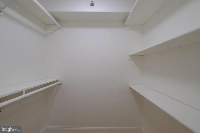 $580,000 | 1016 South Wayne Street, Unit 604, Arlington, VA 22204