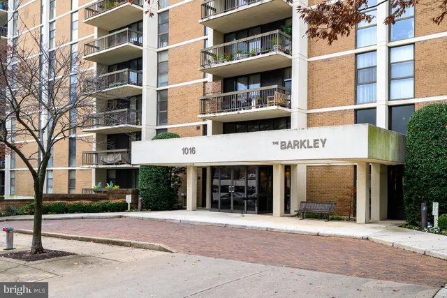 $580,000 | 1016 South Wayne Street, Unit 604, Arlington, VA 22204