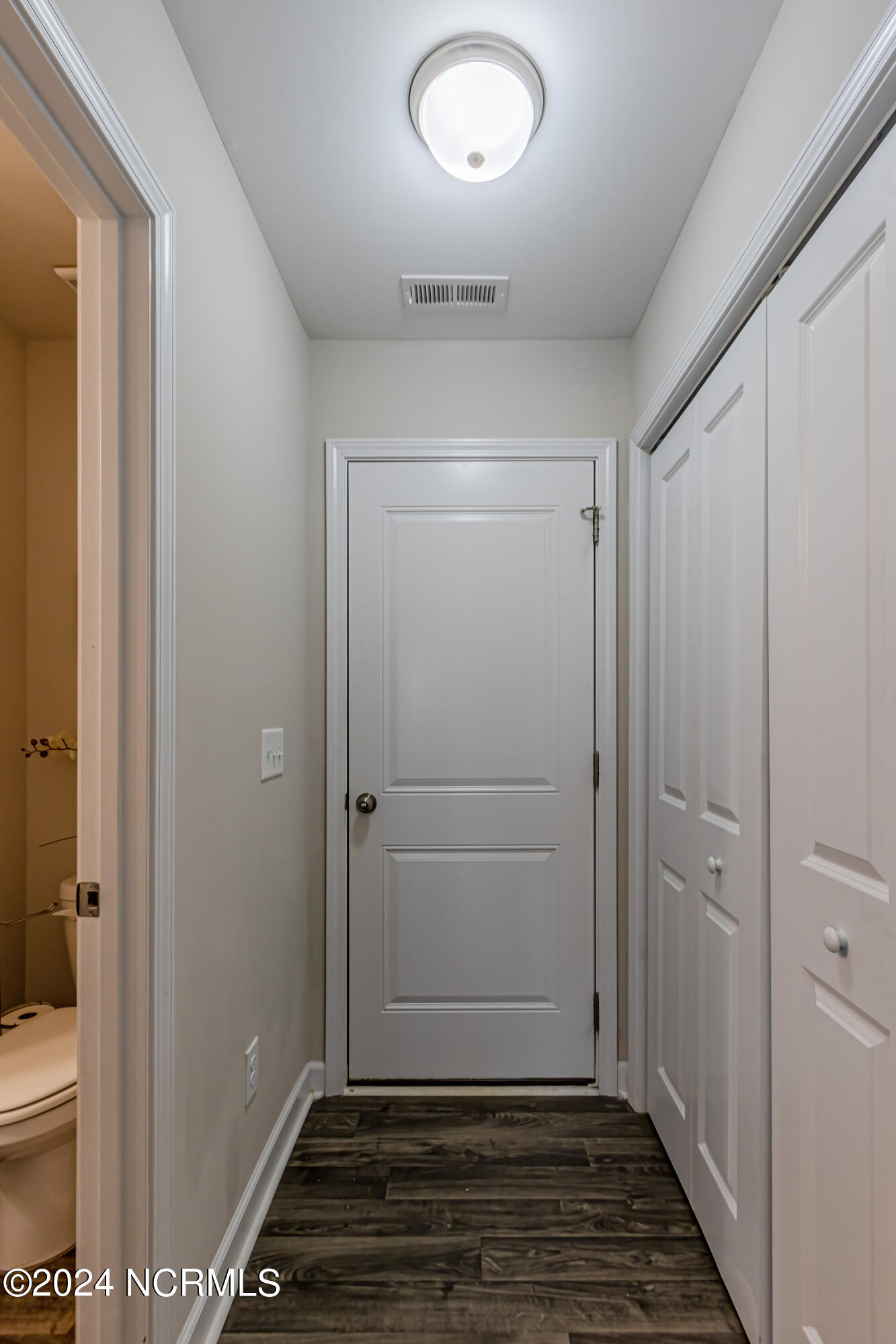 165 Hawks Point Road Jacksonville, NC 28540 - Photo 35 of 73 Upstairs hallway