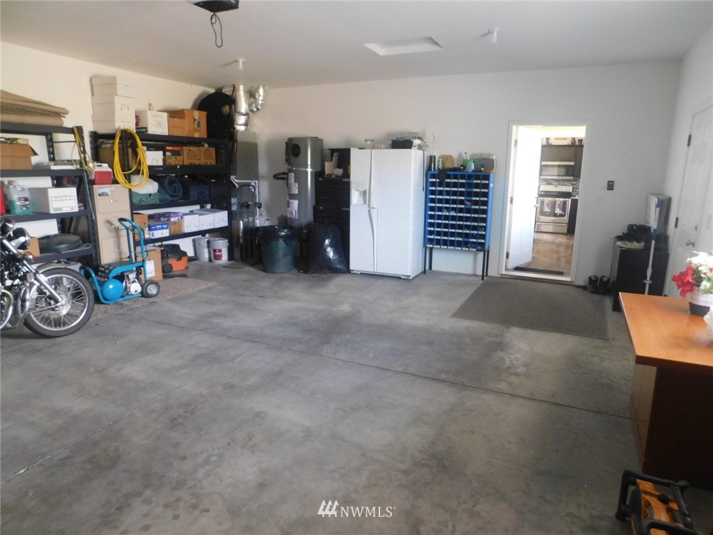 7903 Grove Road Northeast Moses Lake, WA 98837 - Photo 18 of 24 Gallery Image 18