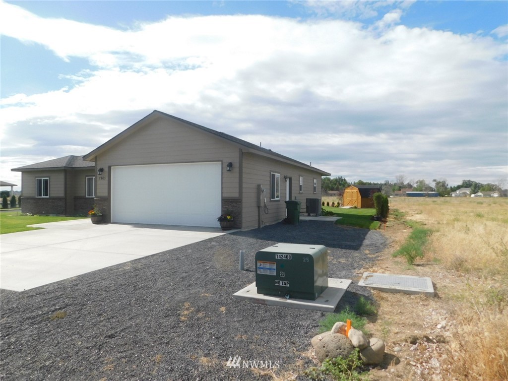 7903 Grove Road Northeast Moses Lake, WA 98837 - Photo 20 of 24 Gallery Image 20