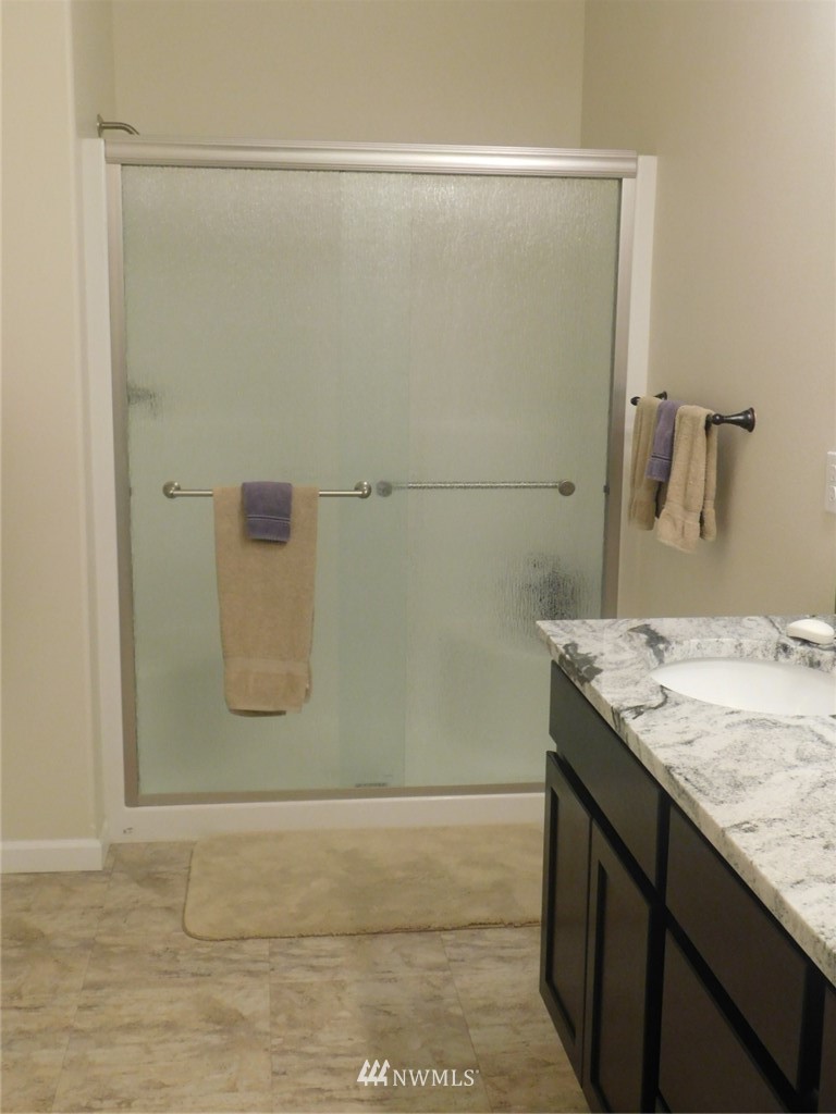 7903 Grove Road Northeast Moses Lake, WA 98837 - Photo 10 of 24 Gallery Image 10