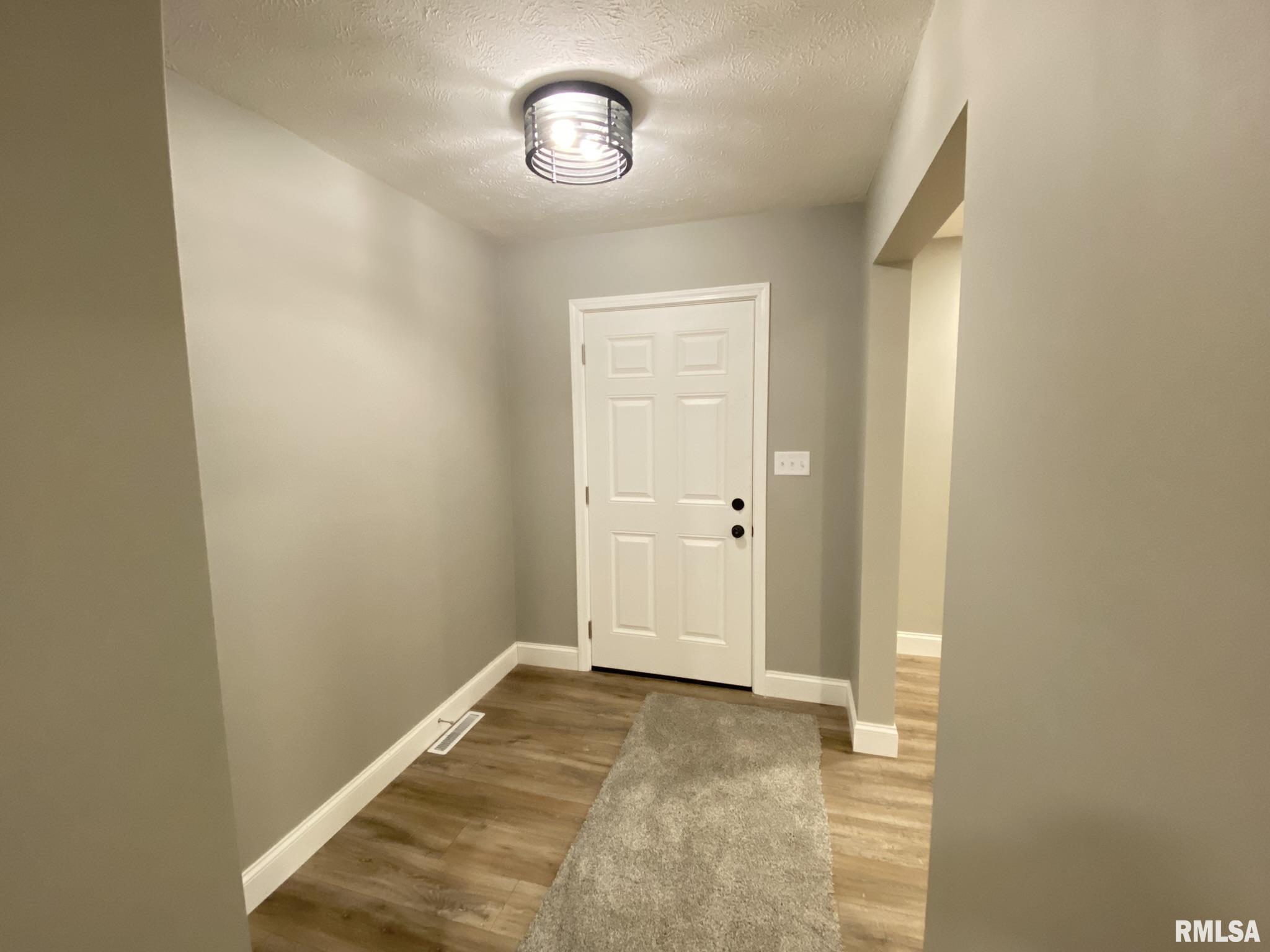 55 White Birch Road Springfield, IL 62712 - Photo 2 of 27