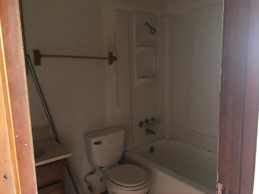 4729 Rowesville Road Rowesville, SC 29133 - Photo 20 of 29 Hall bath