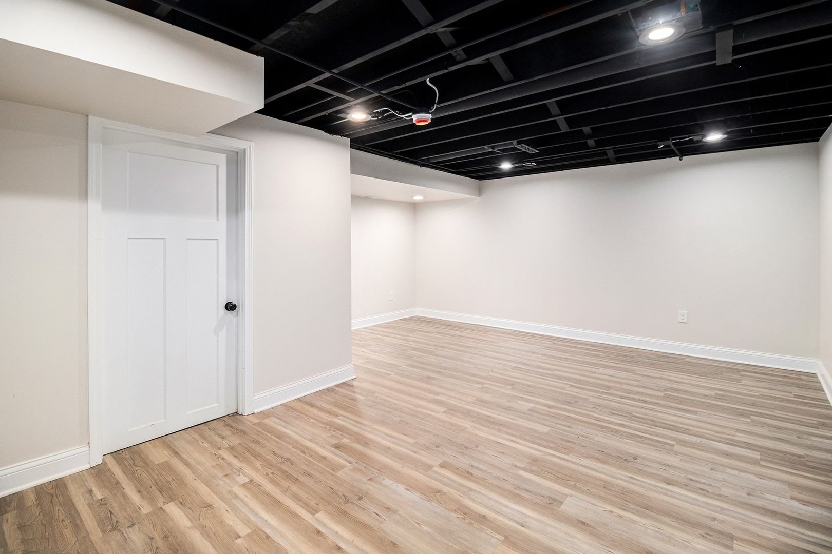 18947 Ridgewood Avenue Lansing, IL 60438 - Photo 17 of 21 a view of water heater room