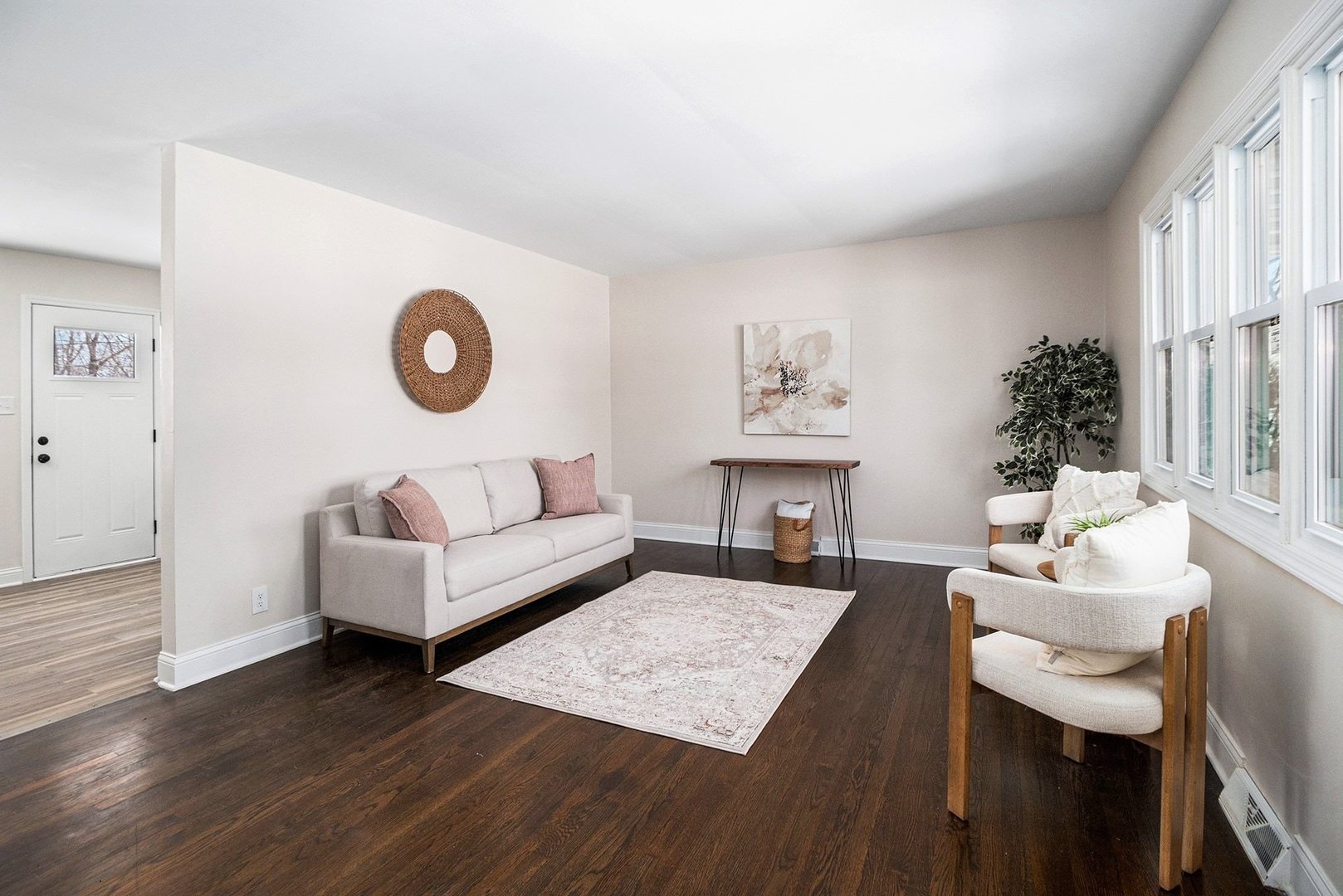 18947 Ridgewood Avenue Lansing, IL 60438 - Photo 5 of 21 a living room with furniture and a table