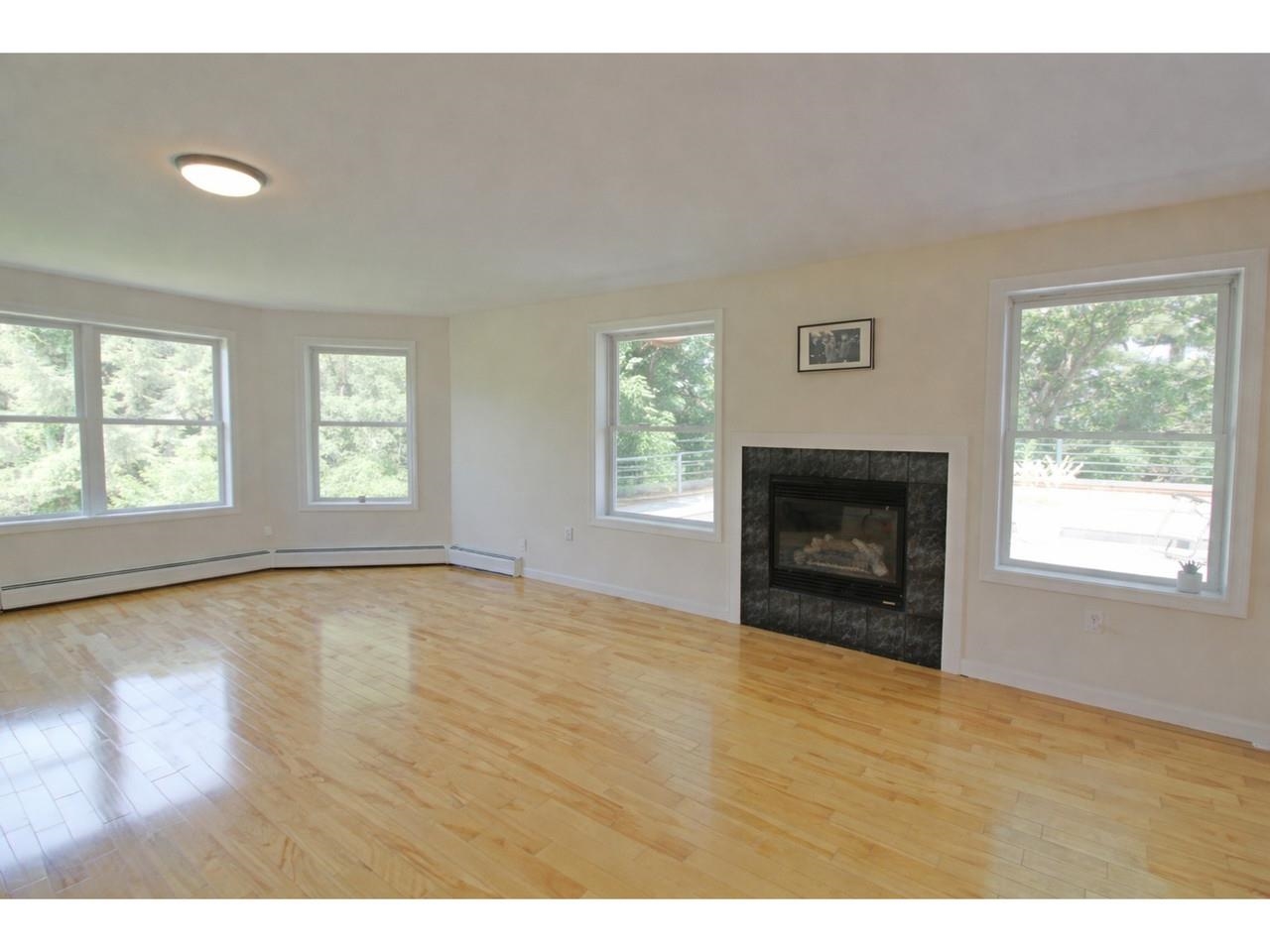 91 Claire Point Road Burlington, VT 05408 - Photo 22 of 34