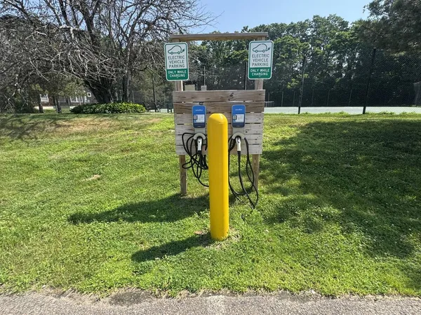 $489,000 | 91 Claire Point Road, Burlington, VT 05408