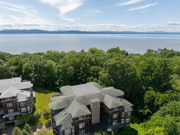 $489,000 | 91 Claire Point Road, Burlington, VT 05408