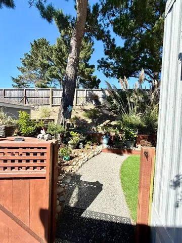 $325,000 | 36 Oceanview Avenue, Unit 36, Half Moon Bay, CA 94019