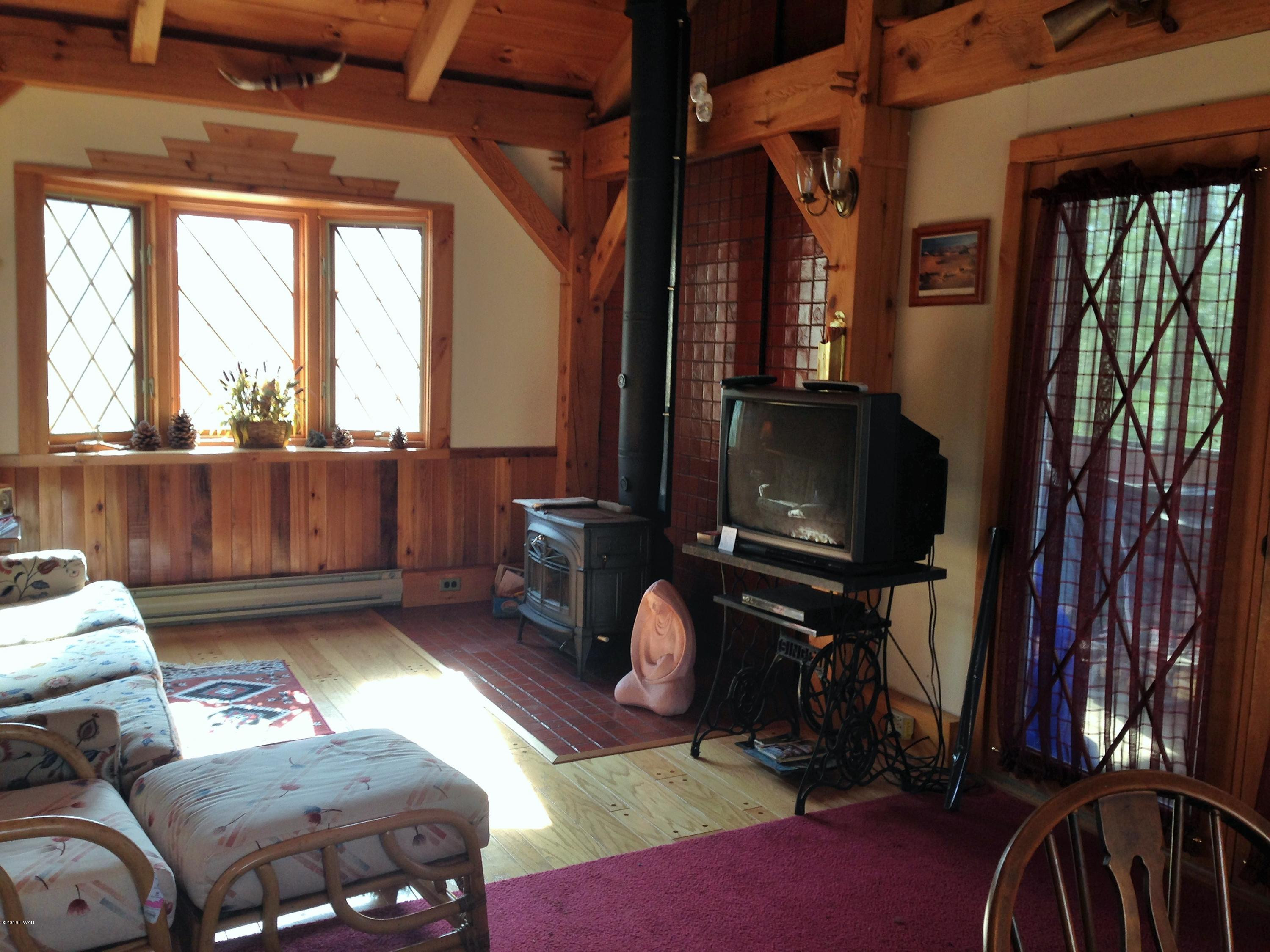 241 Fox Road Dingmans Ferry, PA 18328 - Photo 7 of 47
