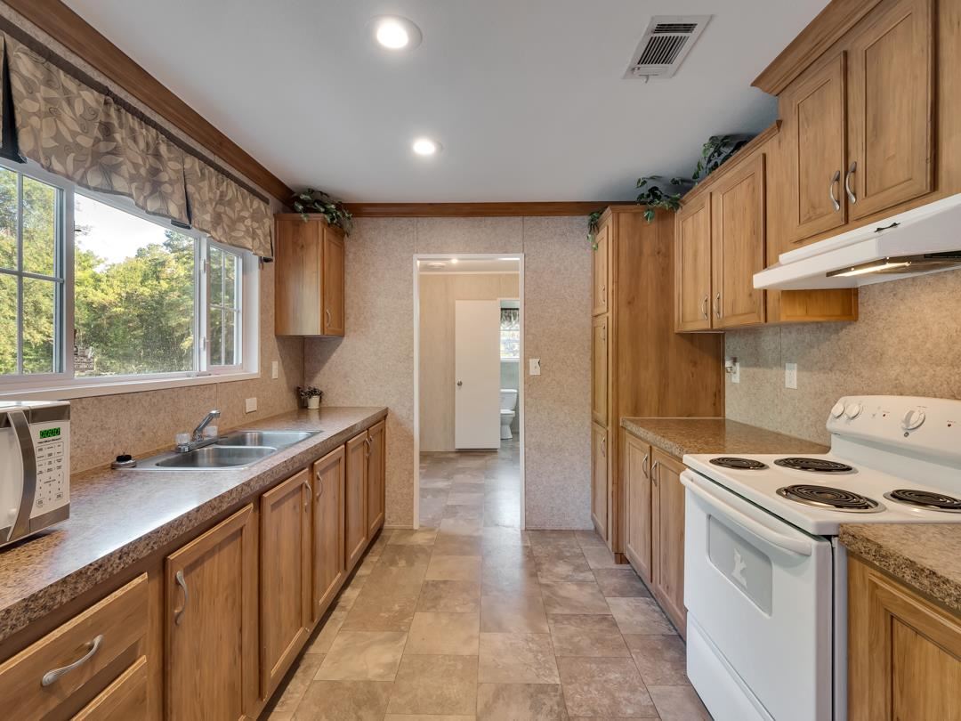 4930 Woods Creek Road Perry, FL 32347 - Photo 8 of 35