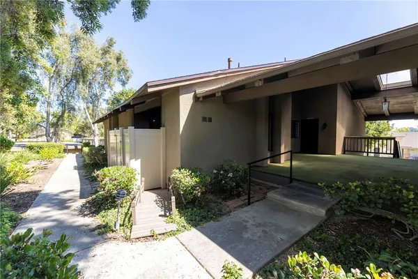 $630,000 | 15942 Alta Vista Drive, Unit D, La Mirada, CA 90638