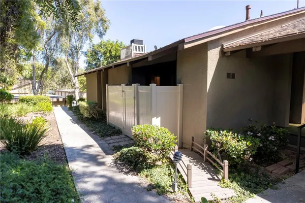 $630,000 | 15942 Alta Vista Drive, Unit D, La Mirada, CA 90638