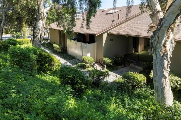 $630,000 | 15942 Alta Vista Drive, Unit D, La Mirada, CA 90638