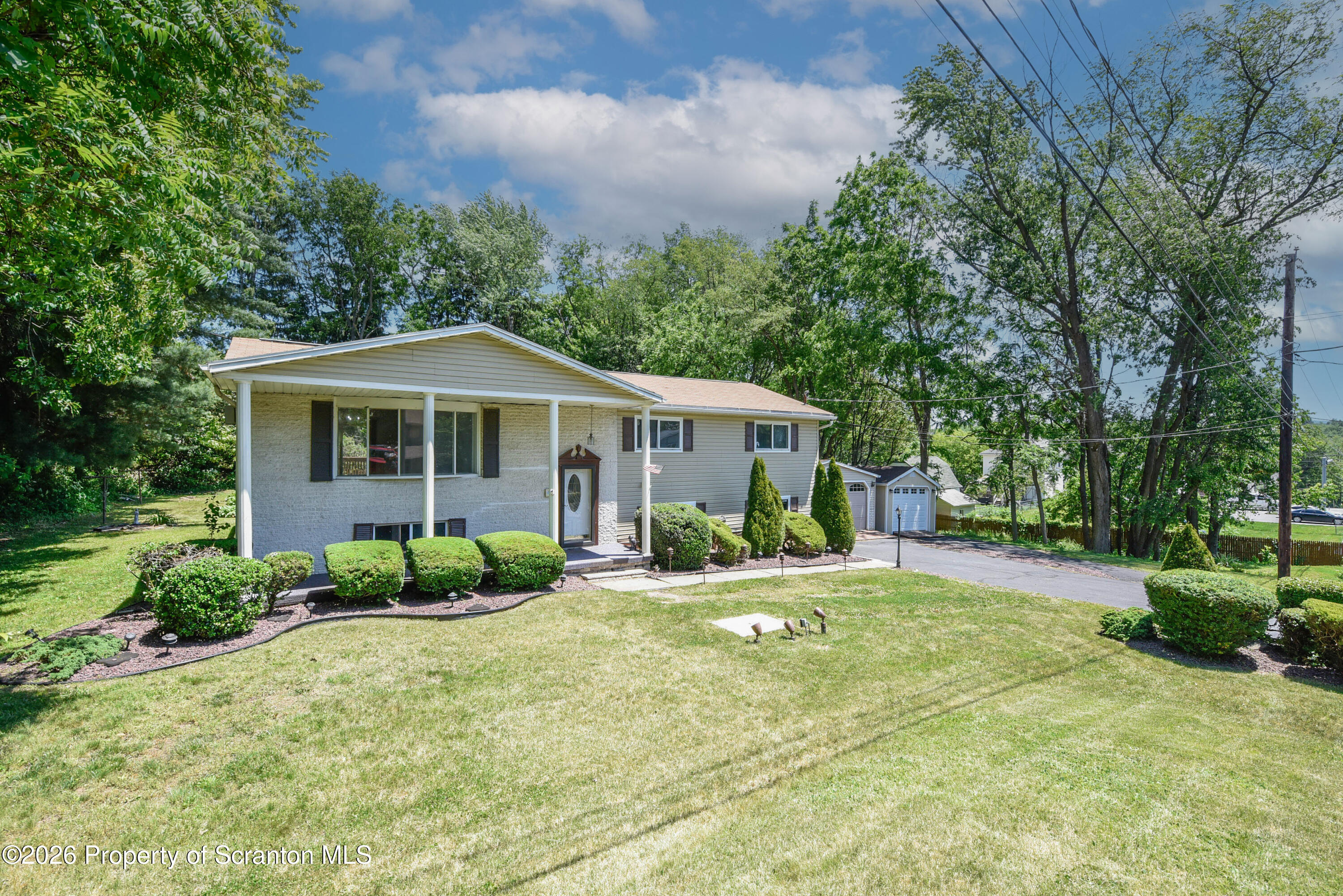 2610 Price Street Scranton, PA 18504 - Photo 1 of 83 _DSC3594