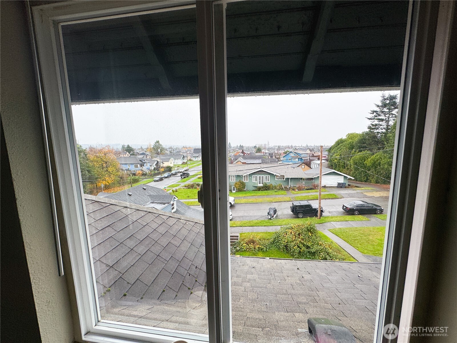 220 West 4th Street Aberdeen, WA 98520 - Photo 23 of 26 a view of a balcony with a lake view