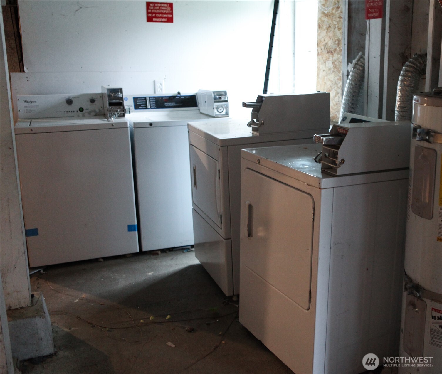 220 West 4th Street Aberdeen, WA 98520 - Photo 26 of 26 a utility room with dryer and washer