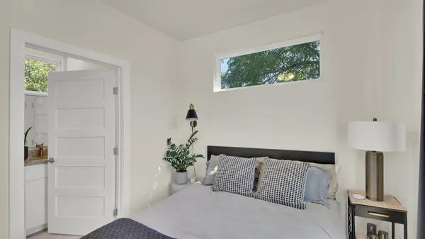 $484,000 | 510 Blackson Avenue, Unit 2, Austin, TX 78752