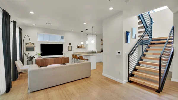 $484,000 | 510 Blackson Avenue, Unit 2, Austin, TX 78752