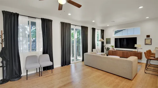 $484,000 | 510 Blackson Avenue, Unit 2, Austin, TX 78752