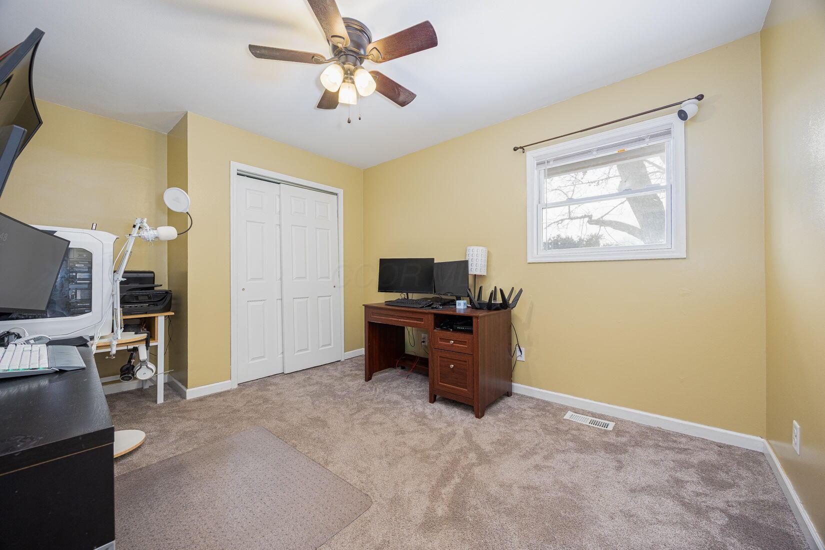 1881 Woodcrest Road Columbus, OH 43232 - Photo 20 of 45 18