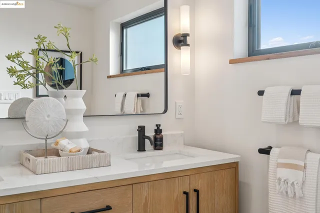 $995,000 | 1516 Blake Street, Unit A, Berkeley, CA 94703