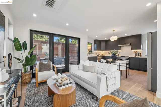 $995,000 | 1516 Blake Street, Unit A, Berkeley, CA 94703