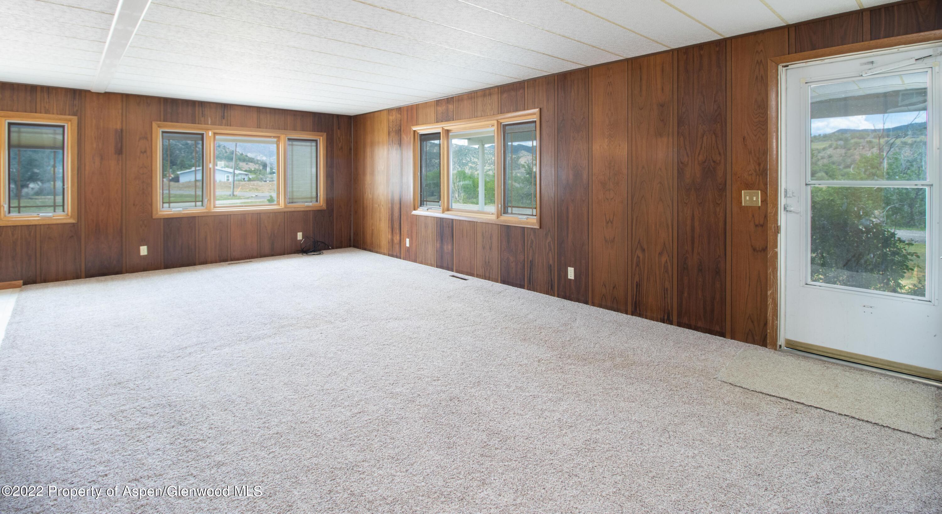 103 Rippy Lane New Castle, CO 81647 - Photo 5 of 16 living v2