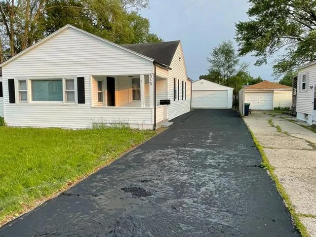 $239,999 | 313 Grand Boulevard, Loves Park, IL 61111