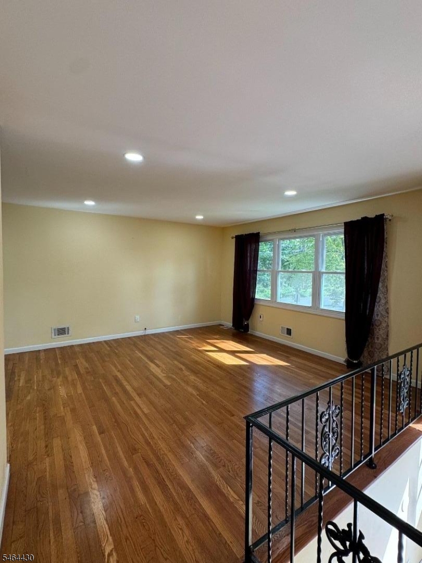 337 Jamestown Road Bridgewater, NJ 08807 - Photo 7 of 31 Gallery Image 7