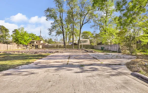 $55,000 | 718 Fall Creek Drive, Houston, TX 77336