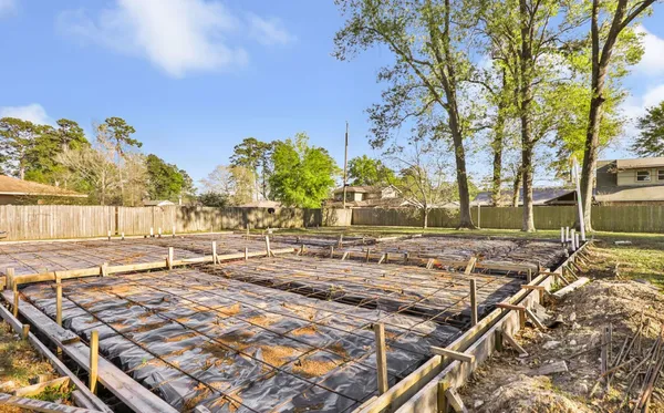 $55,000 | 718 Fall Creek Drive, Houston, TX 77336